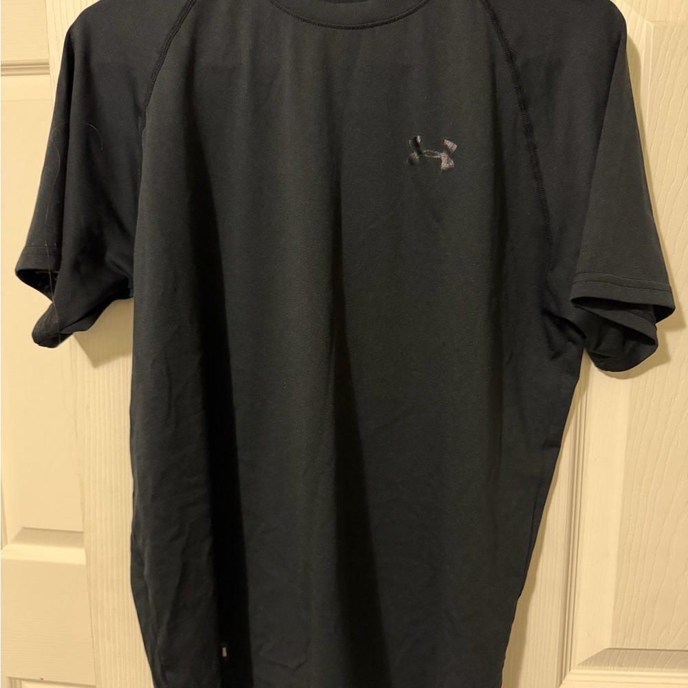 Under Armour Men's Black Tee